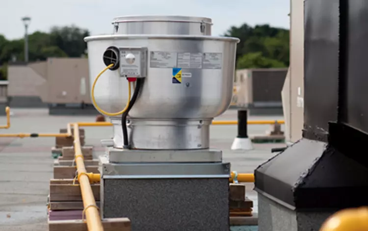 Ventilation and filtration systems for restaurant ventilation